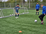 Training S.K.N.W.K. JO19-1 van donderdag 25 april 2024 (45/120)